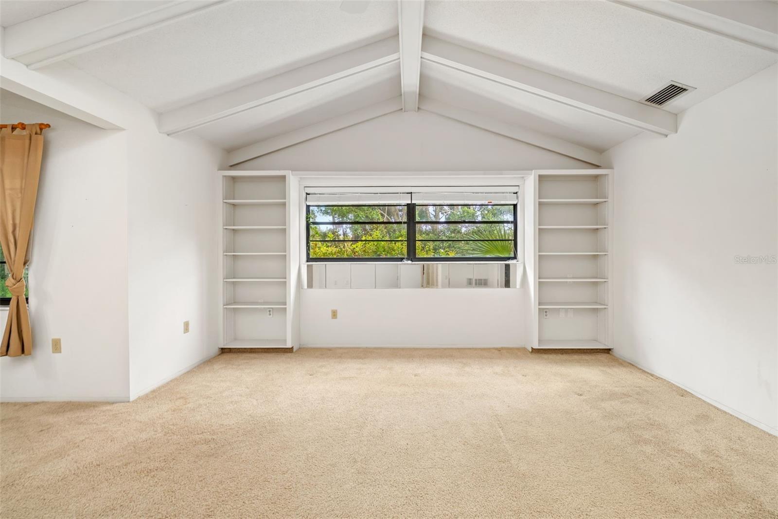 Image 4 of 69 For 3640 Aster Drive