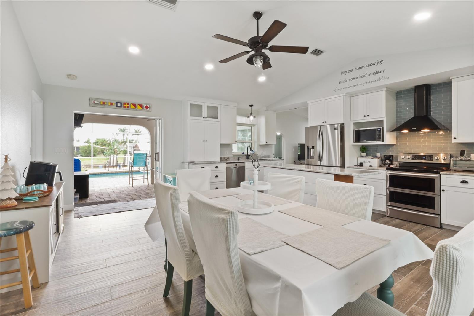 Image 10 of 43 For 27401 Voyageur Drive