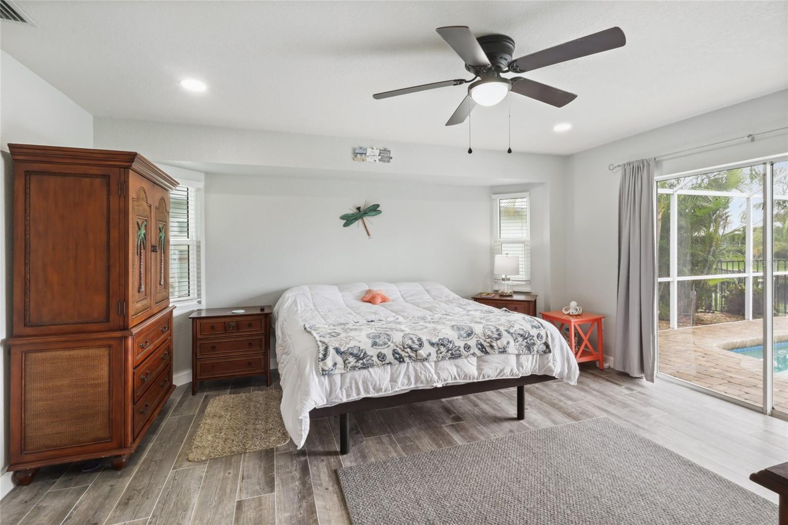Image 12 of 43 For 27401 Voyageur Drive