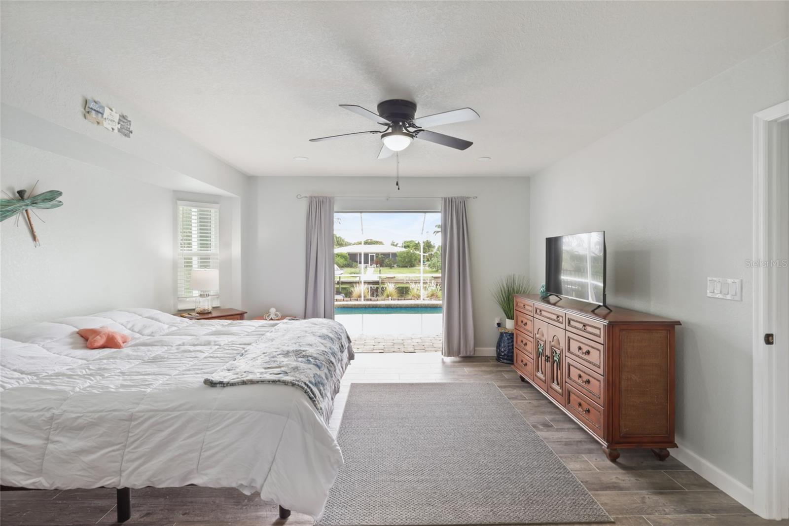 Image 13 of 43 For 27401 Voyageur Drive