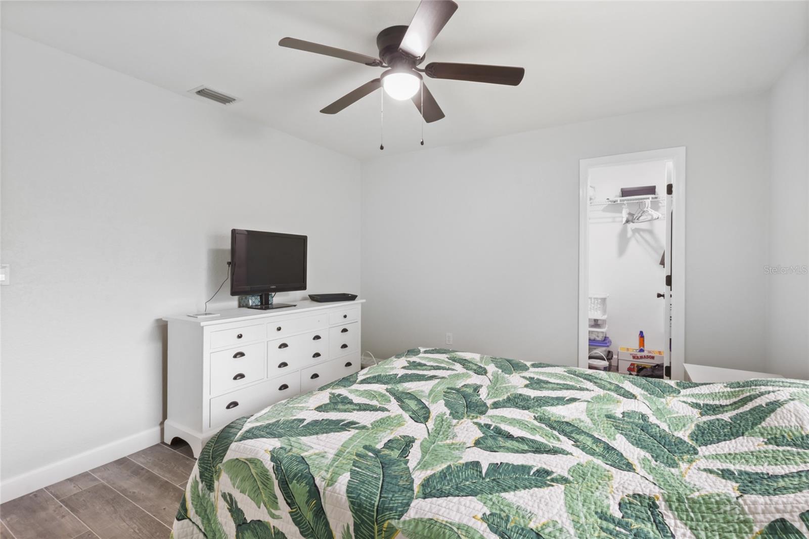 Image 19 of 43 For 27401 Voyageur Drive