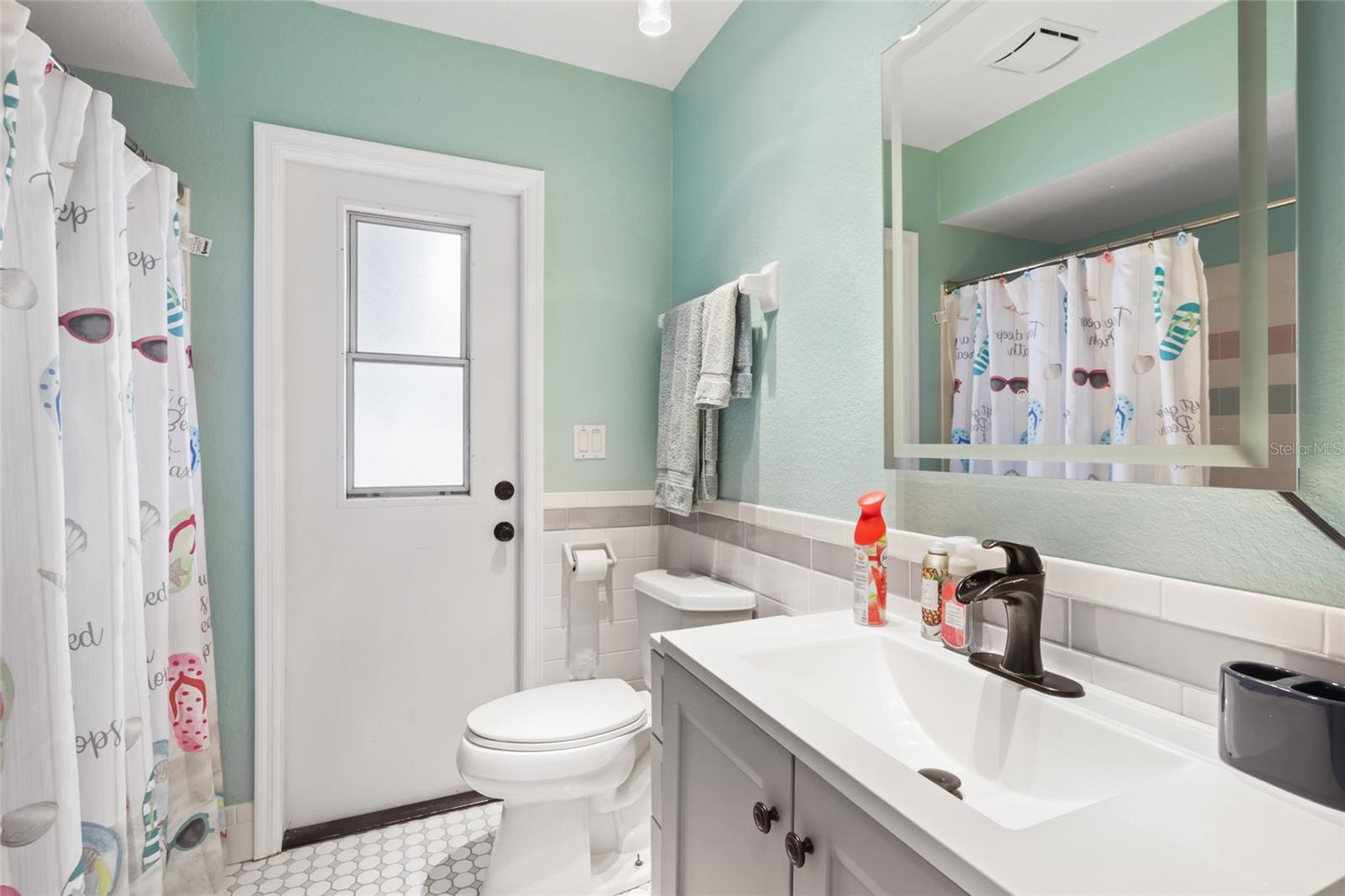 Image 22 of 43 For 27401 Voyageur Drive