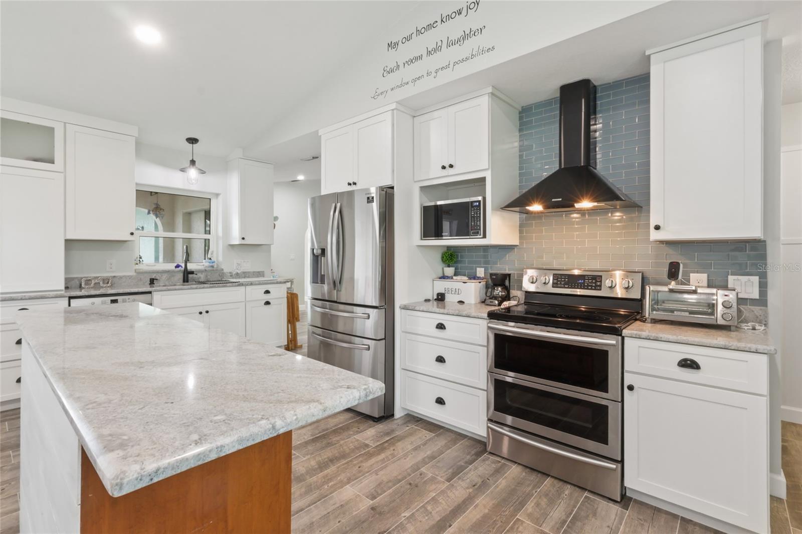 Image 8 of 43 For 27401 Voyageur Drive