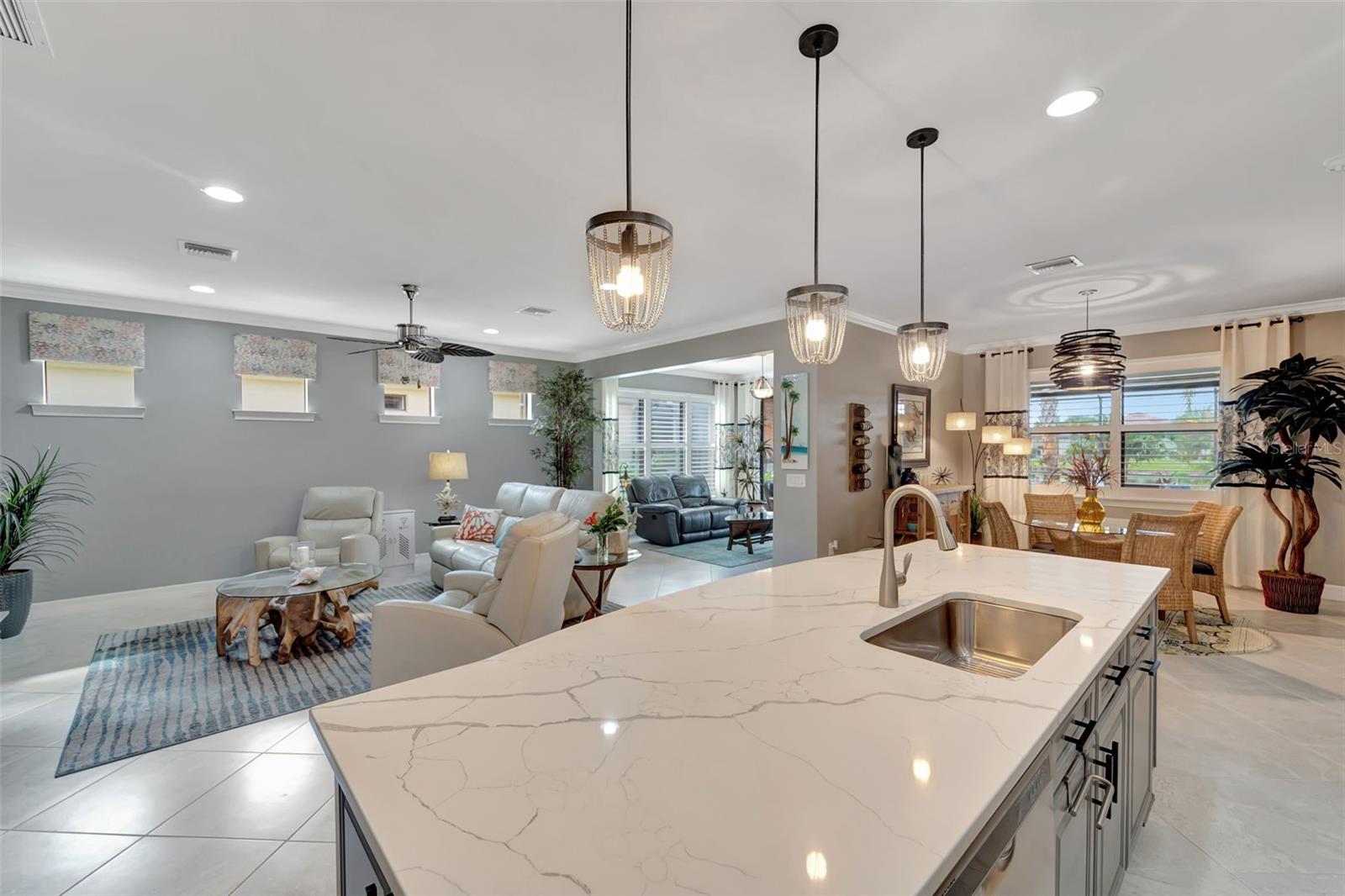 Image 11 of 57 For 13861 Karina Street