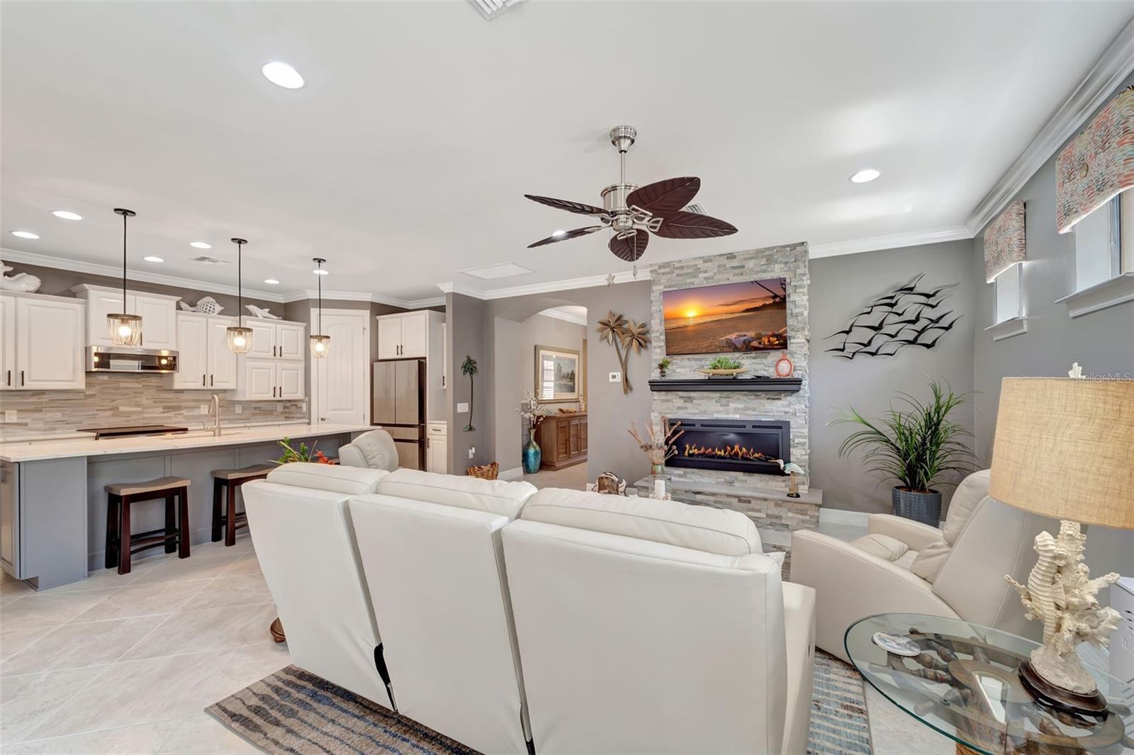 Image 8 of 57 For 13861 Karina Street