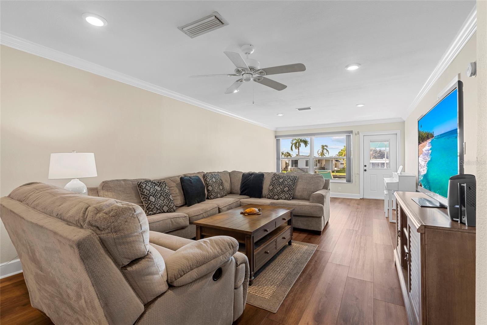Image 14 of 61 For 19029 Us Highway 19 N Apt #33a