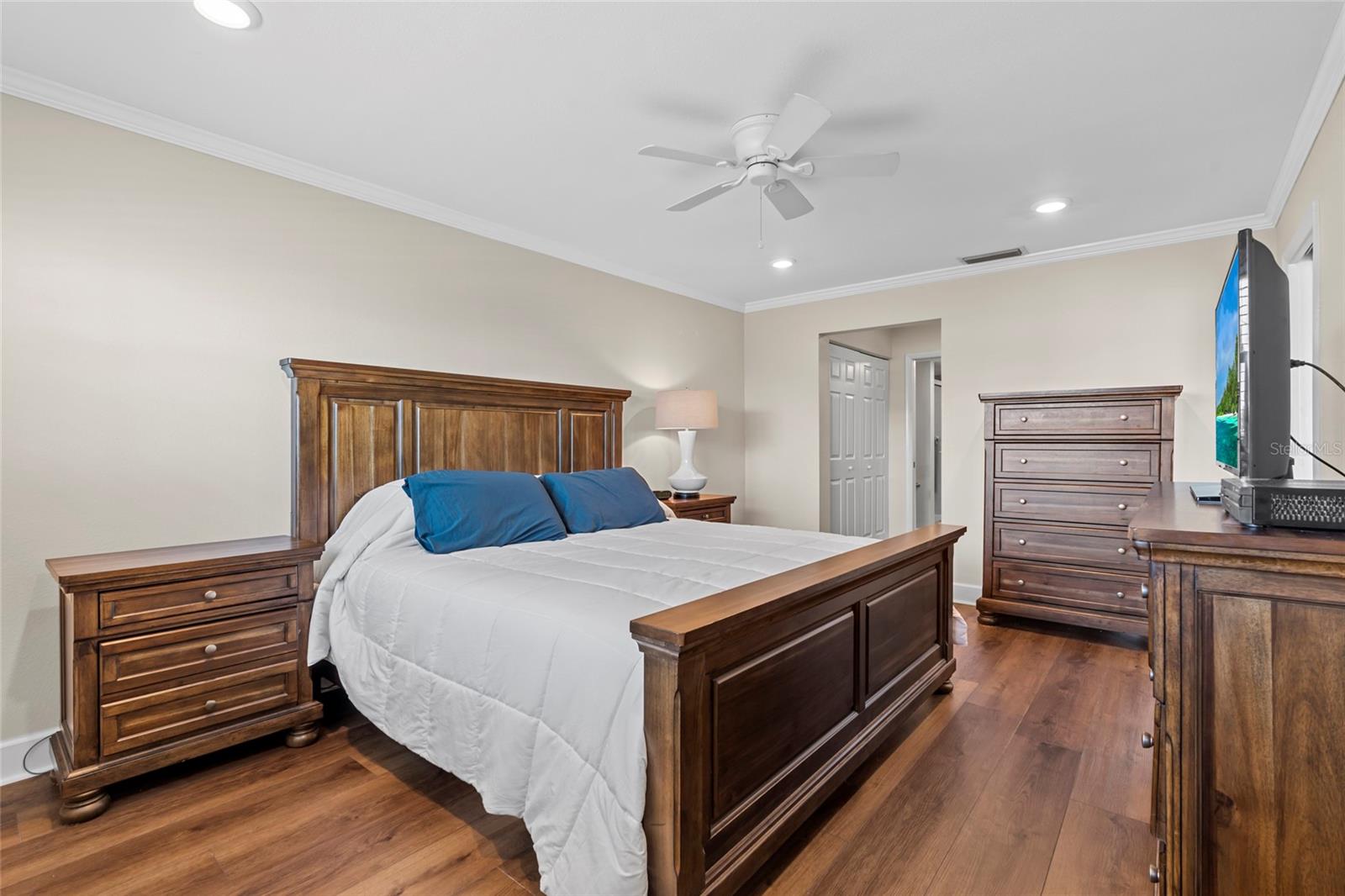 Image 20 of 61 For 19029 Us Highway 19 N Apt #33a