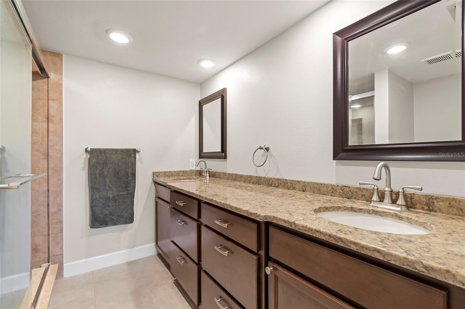 Image 23 of 61 For 19029 Us Highway 19 N Apt #33a