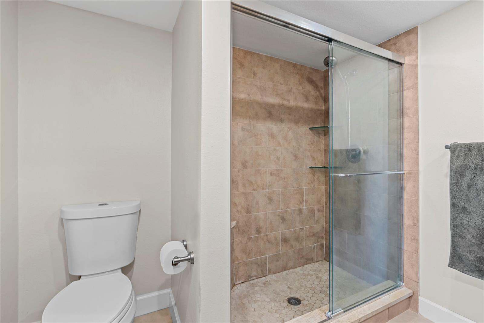 Image 24 of 61 For 19029 Us Highway 19 N Apt #33a