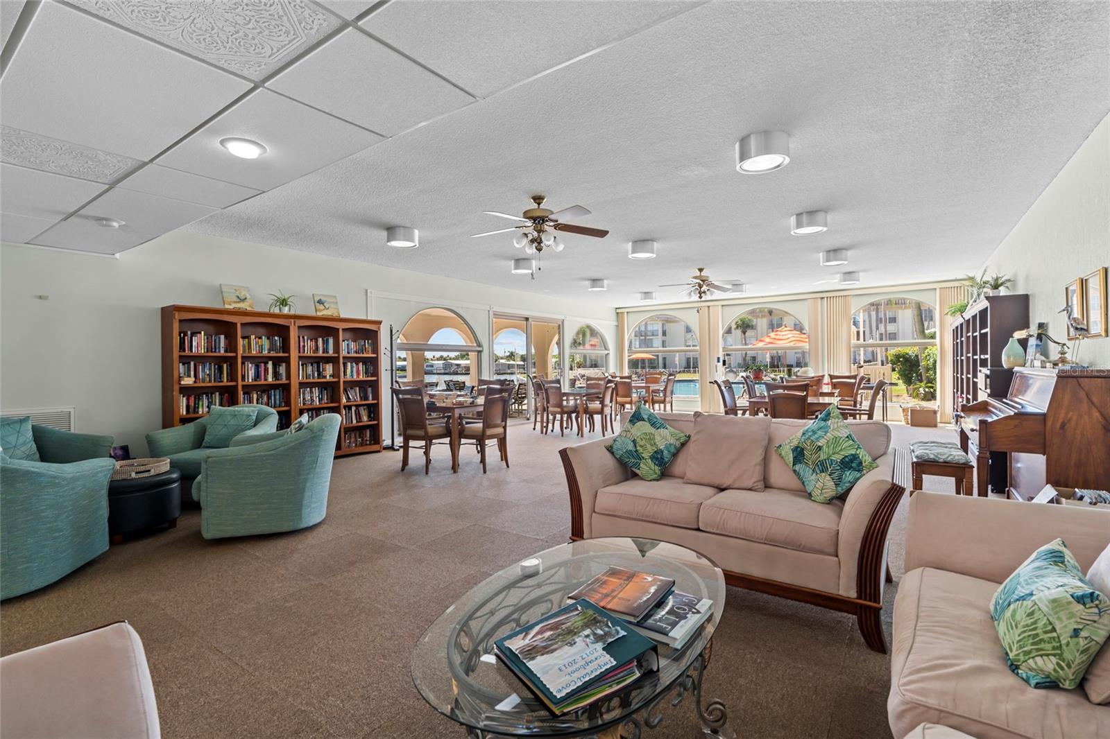 Image 36 of 61 For 19029 Us Highway 19 N Apt #33a