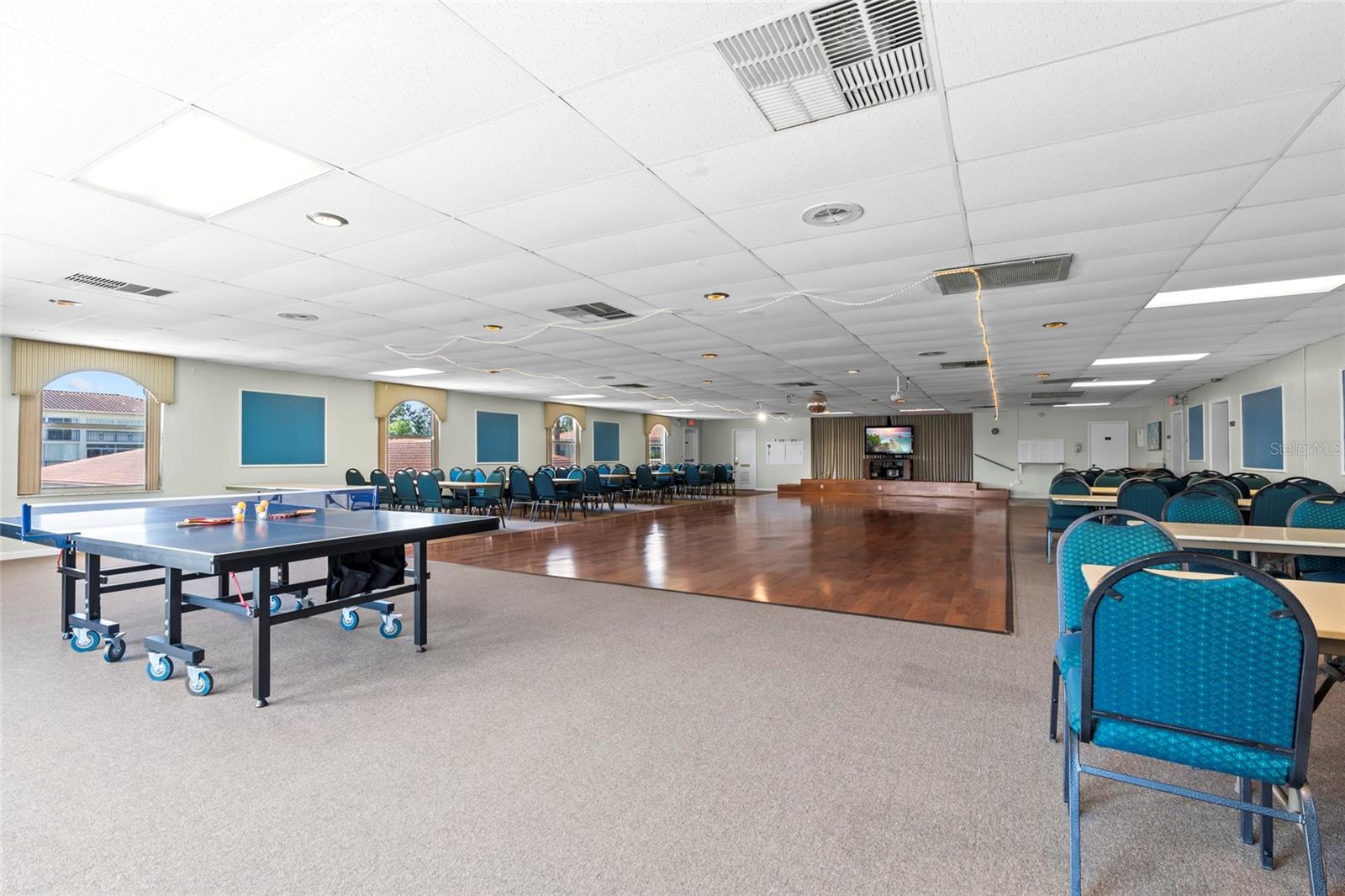 Image 42 of 61 For 19029 Us Highway 19 N Apt #33a