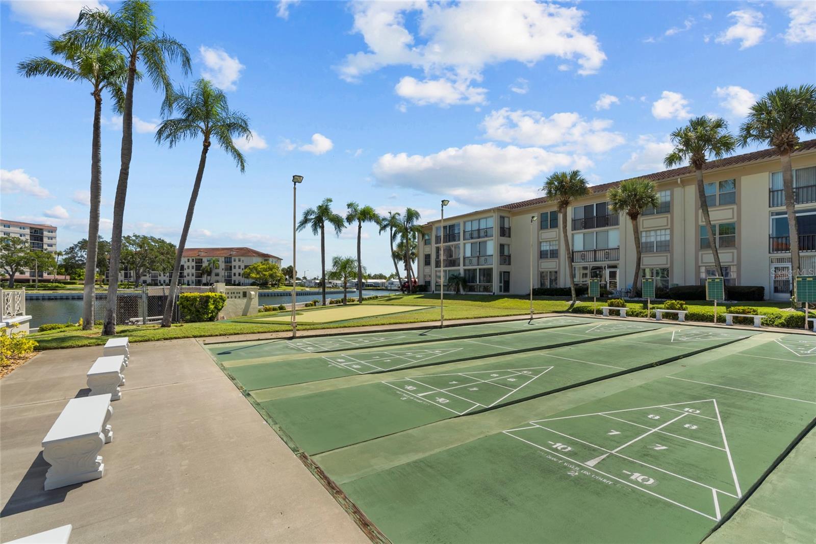 Image 44 of 61 For 19029 Us Highway 19 N Apt #33a