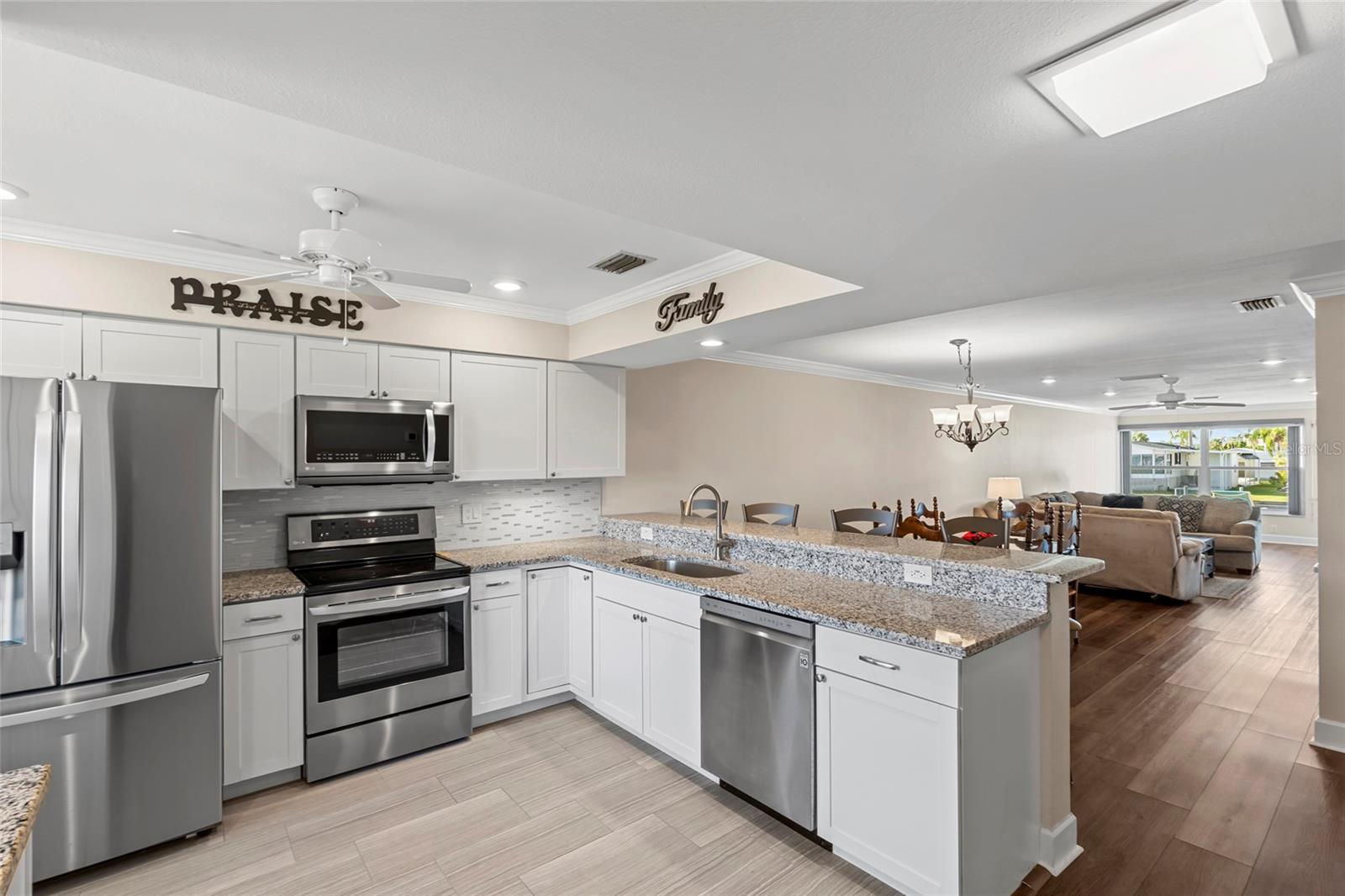Image 5 of 61 For 19029 Us Highway 19 N Apt #33a