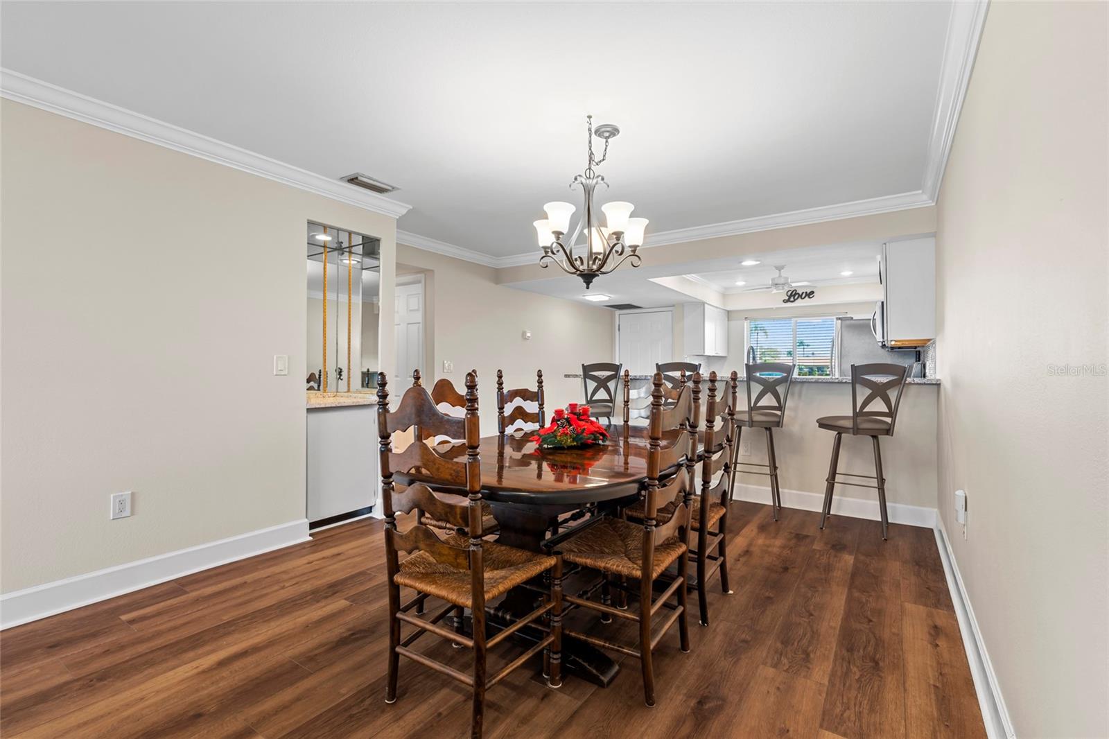 Image 9 of 61 For 19029 Us Highway 19 N Apt #33a