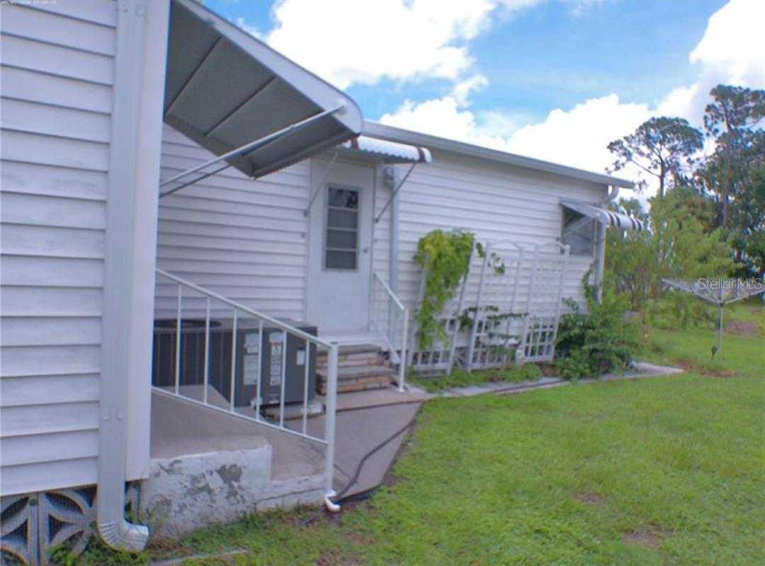 Image 11 of 35 For 6810 Alani Court