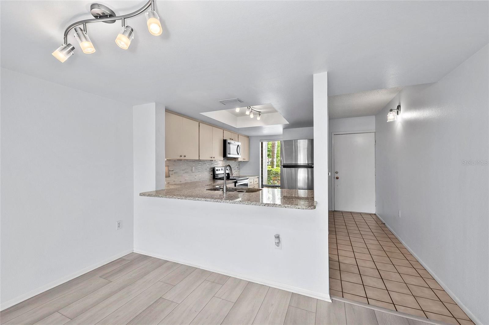 Image 12 of 33 For 3029 Taywood Meadows 9