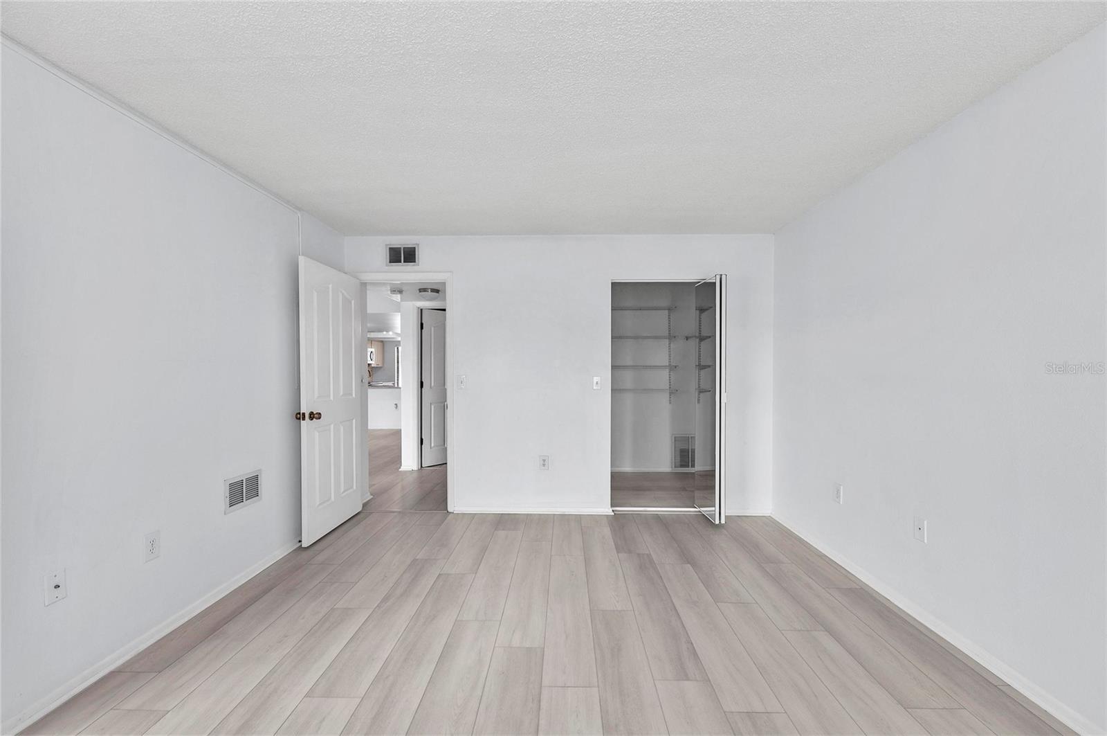 Image 20 of 33 For 3029 Taywood Meadows 9