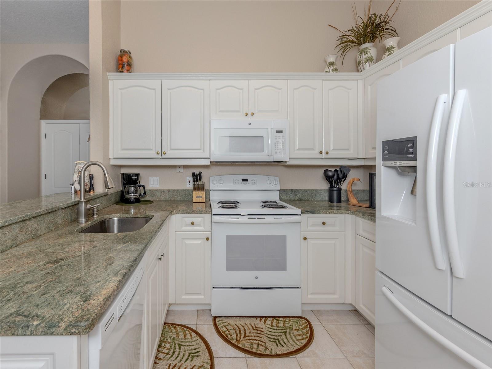 Image 15 of 47 For 1204 Berkshire Circle