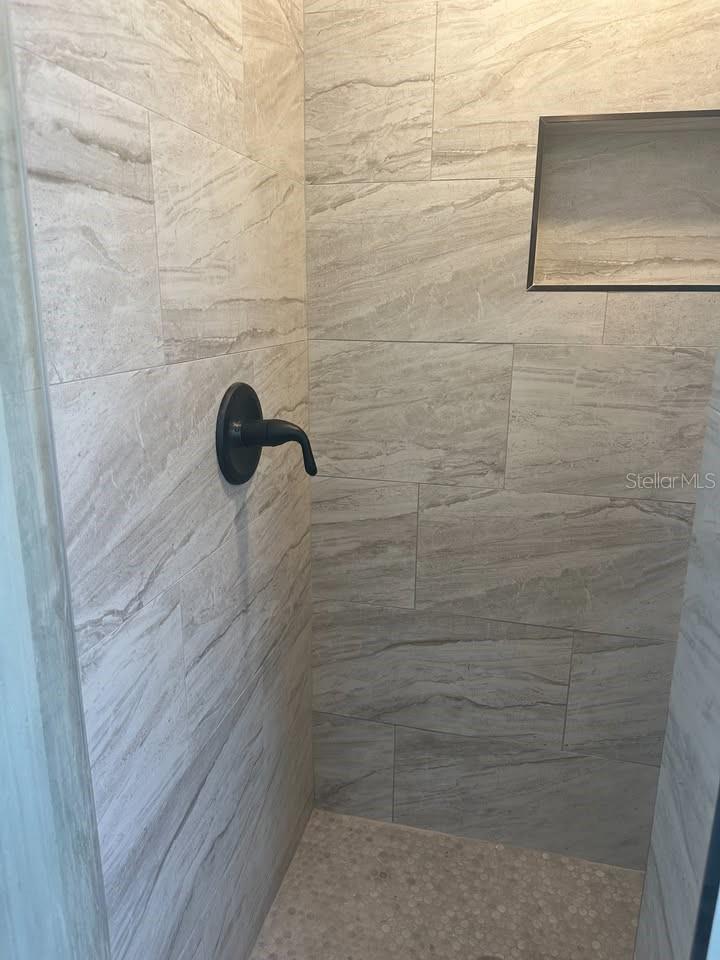 Image 11 of 15 For 251 Shamrock Boulevard