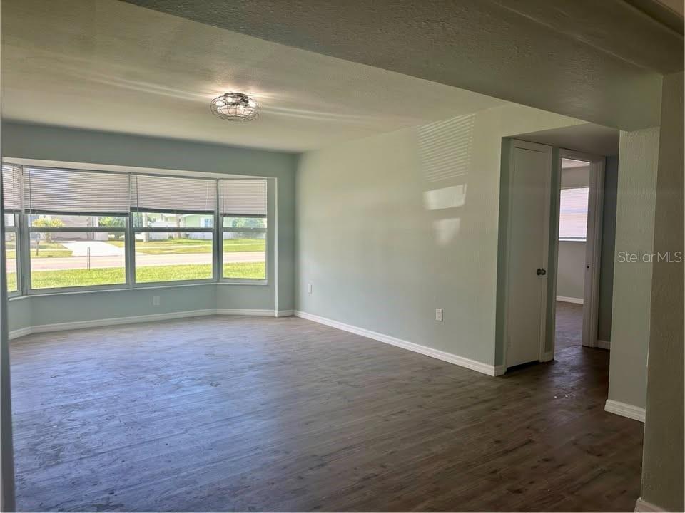 Image 6 of 15 For 251 Shamrock Boulevard