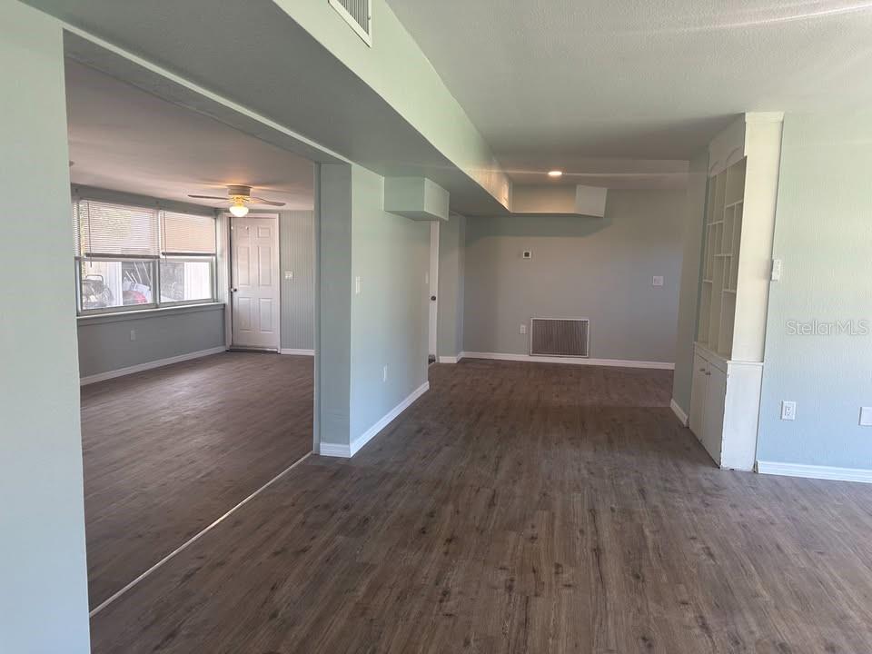 Image 8 of 15 For 251 Shamrock Boulevard