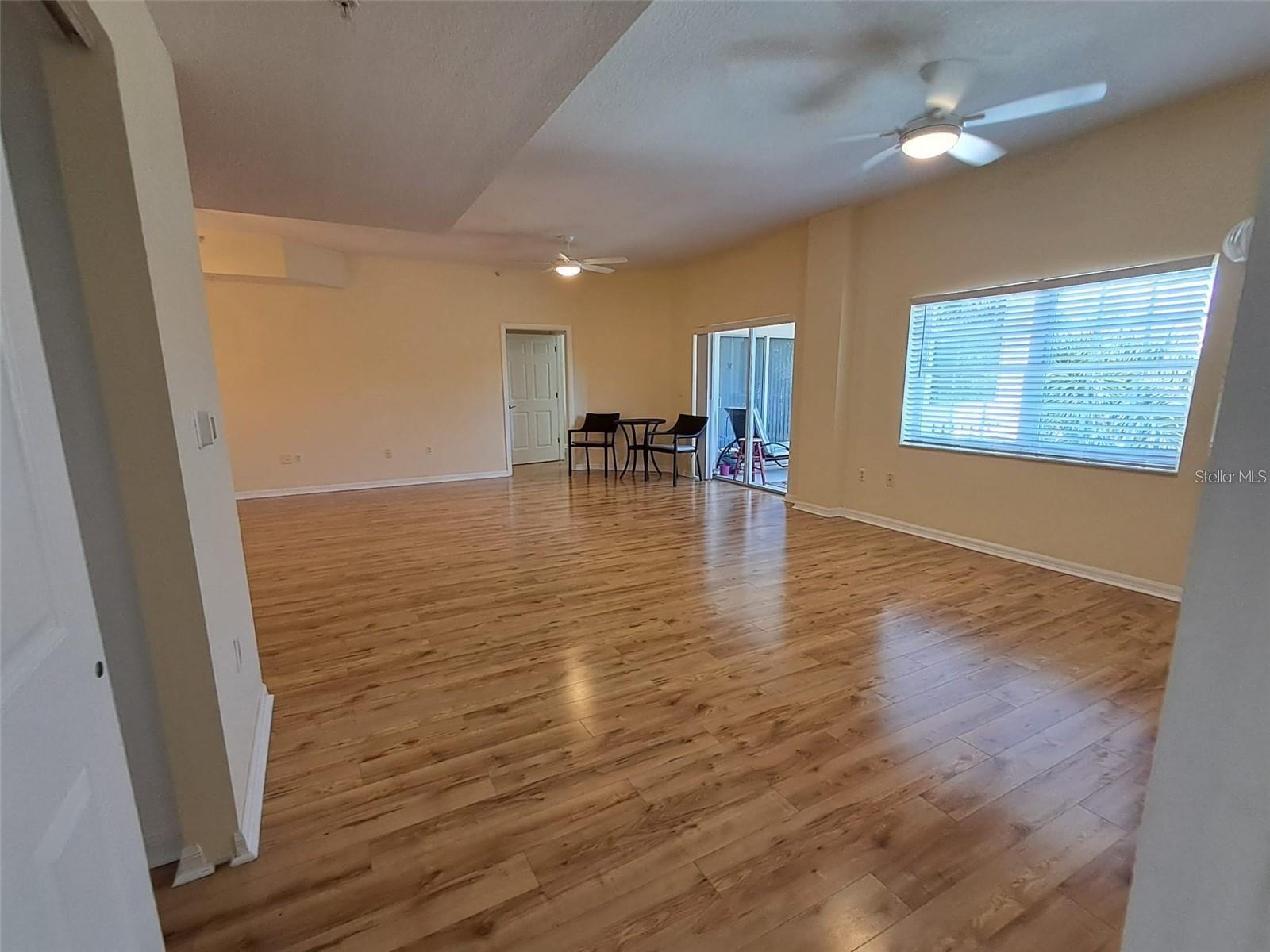 Image 6 of 39 For 3730 Cadbury Circle 400