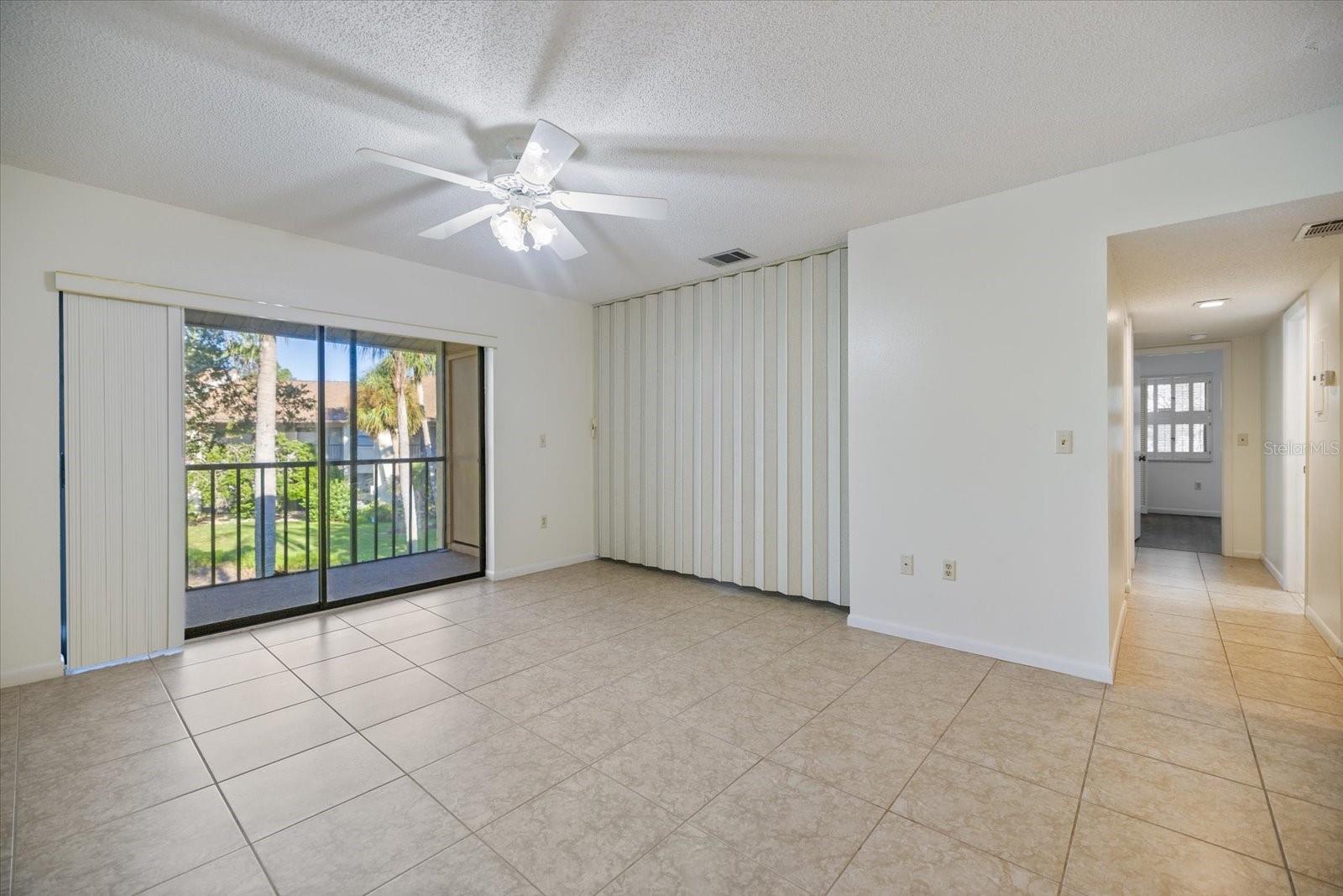 Image 19 of 22 For 638 Bird Bay Drive E 212