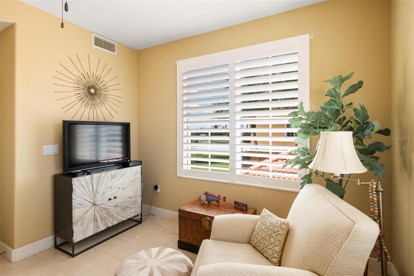 Image 31 of 64 For 147 Tampa Avenue E 304