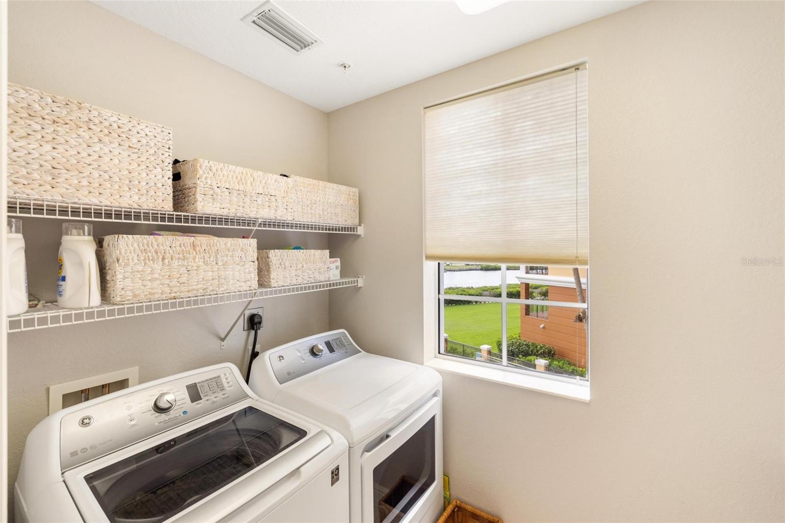 Image 33 of 64 For 147 Tampa Avenue E 304