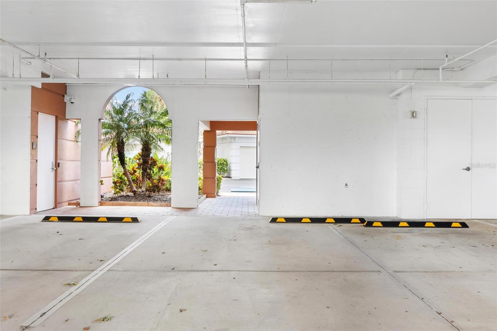 Image 36 of 64 For 147 Tampa Avenue E 304