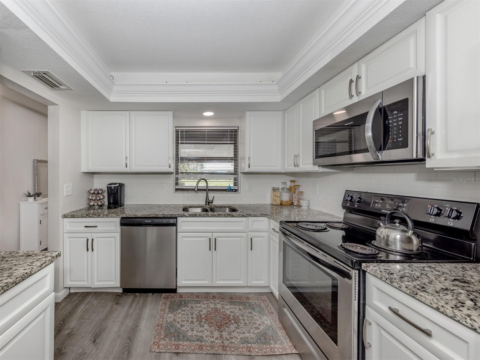 Image 8 of 28 For 1712 Lakeside Drive 1712-b