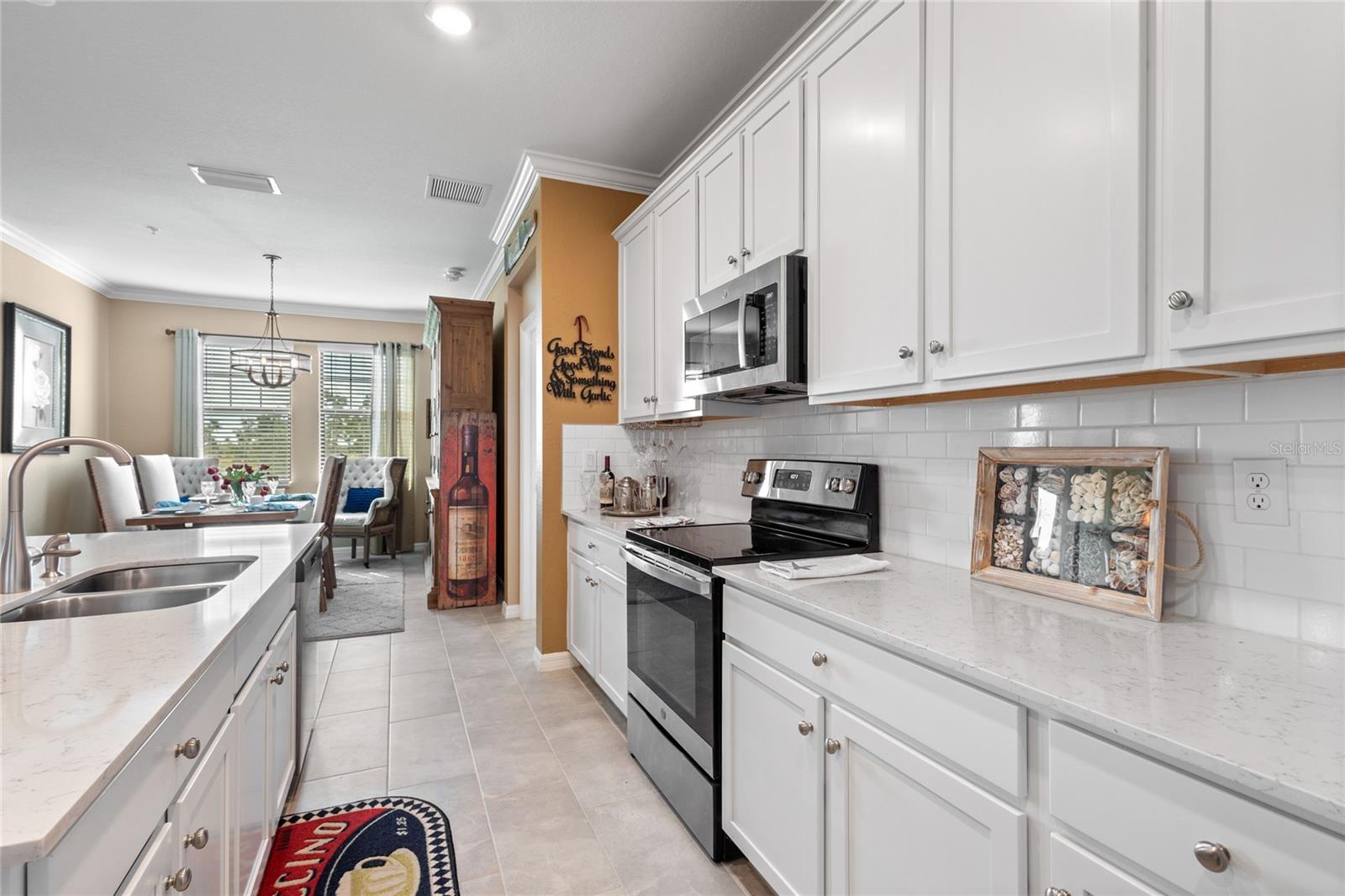 Image 19 of 58 For 10035 Crooked Creek Drive 202