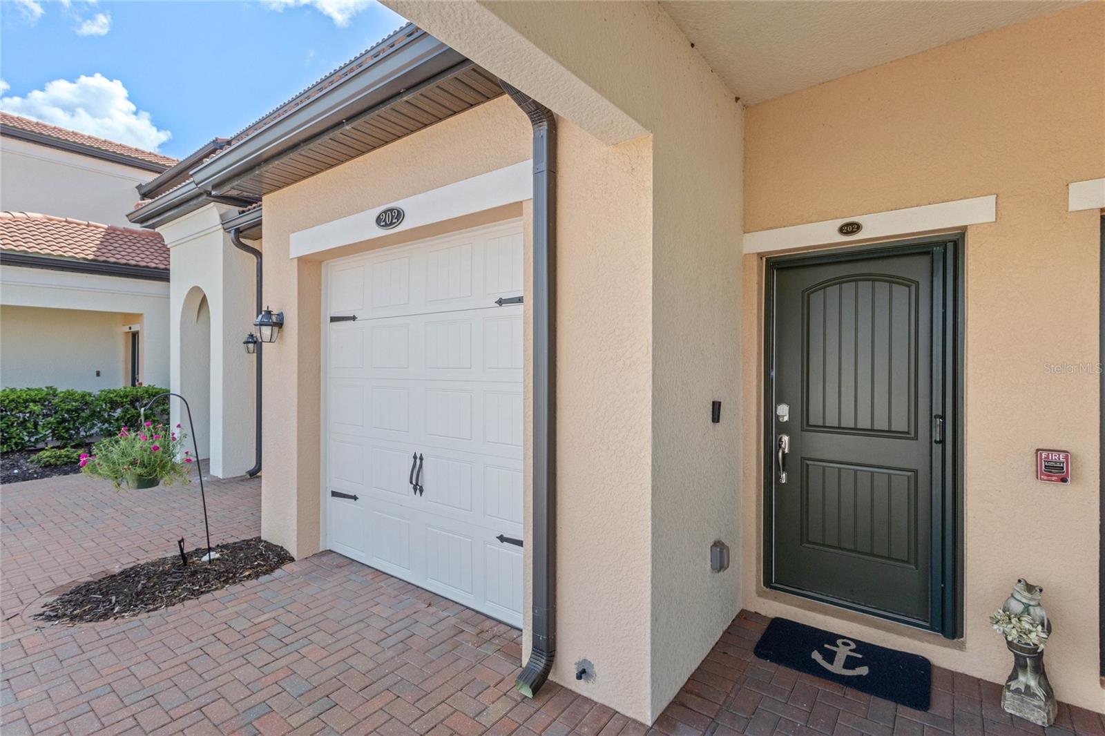 Image 5 of 58 For 10035 Crooked Creek Drive 202
