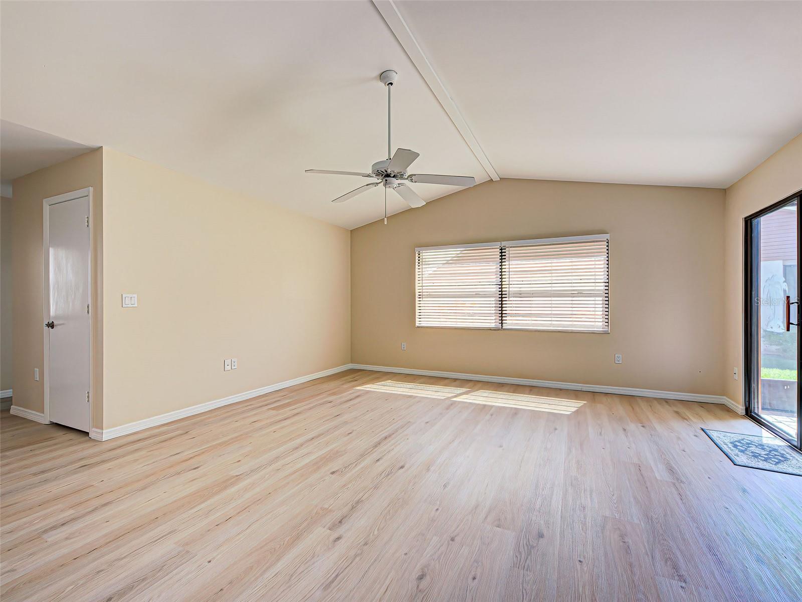 Image 11 of 42 For 406 Pendleton Drive