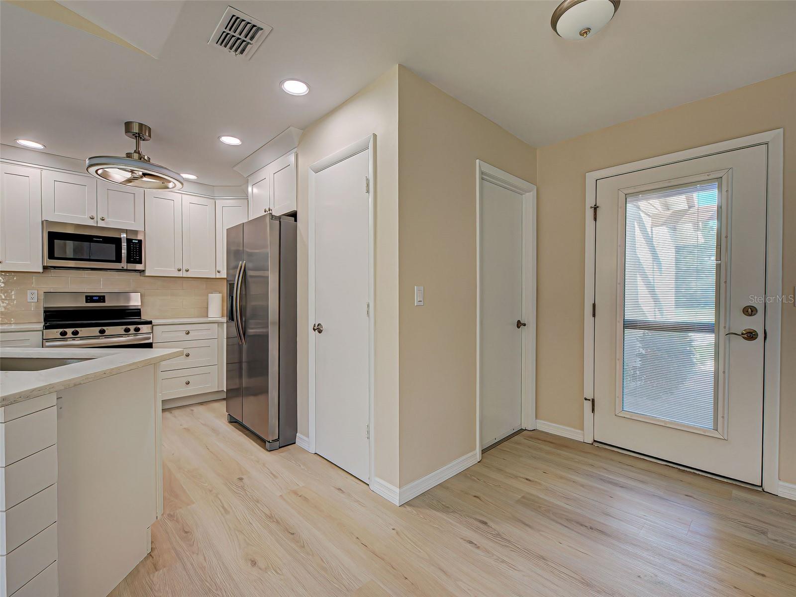 Image 5 of 42 For 406 Pendleton Drive