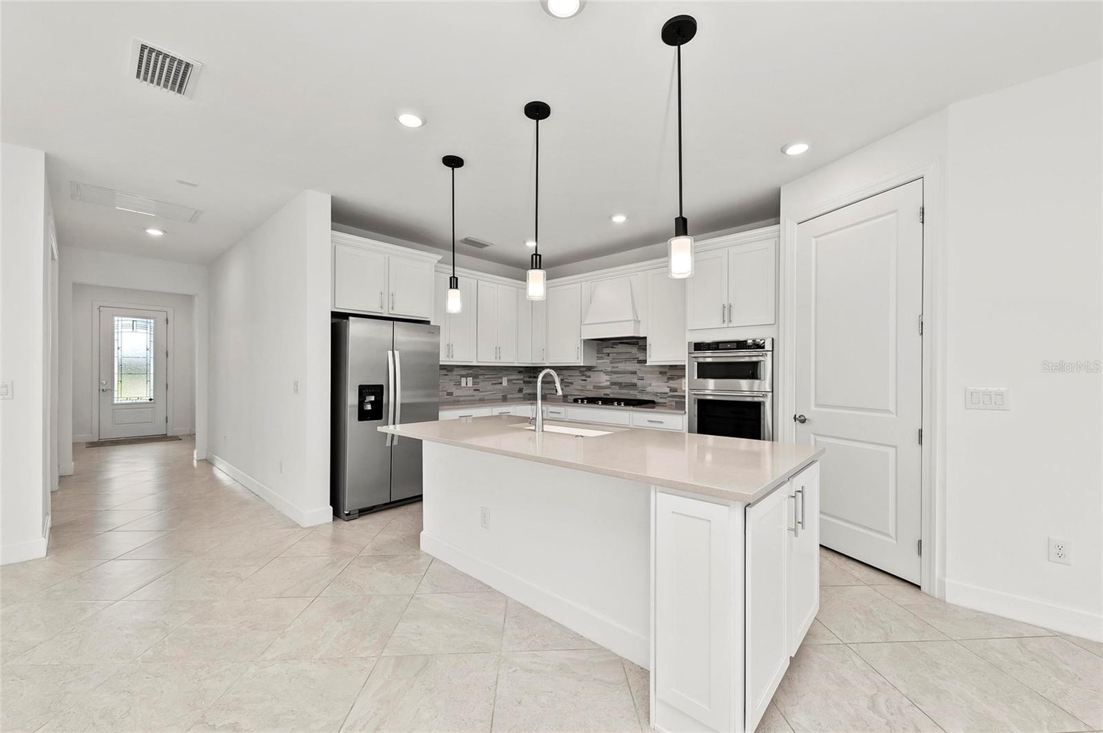 Image 19 of 72 For 9982 Beachwalk Drive