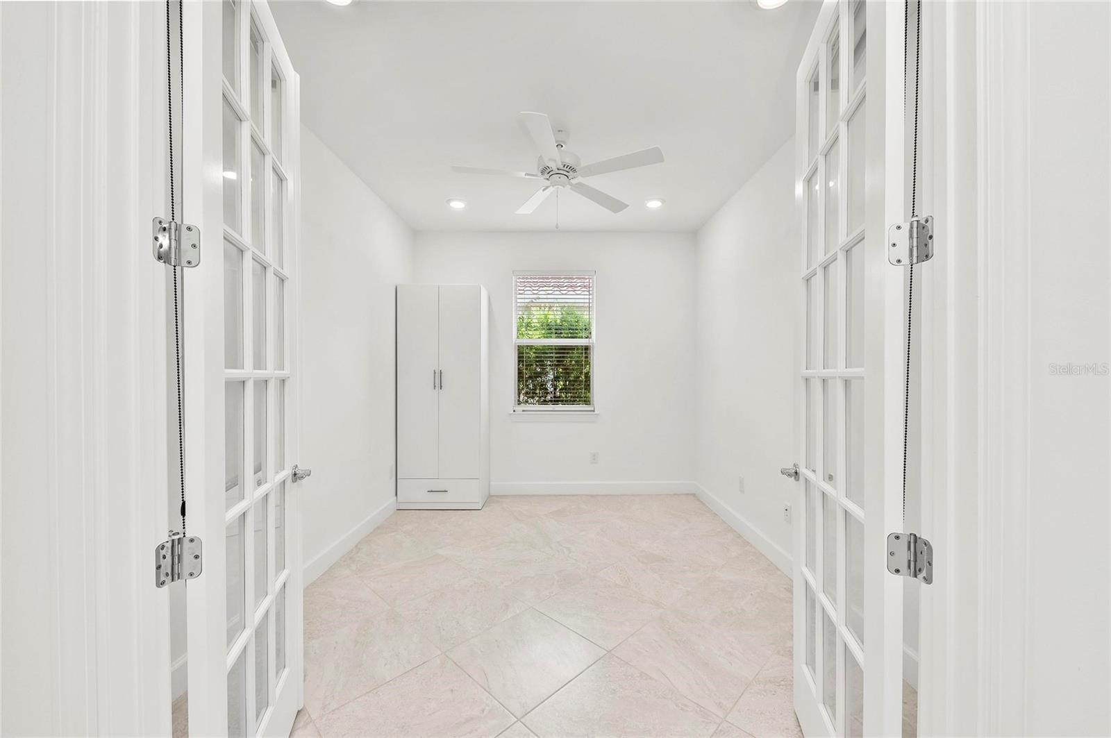 Image 44 of 72 For 9982 Beachwalk Drive