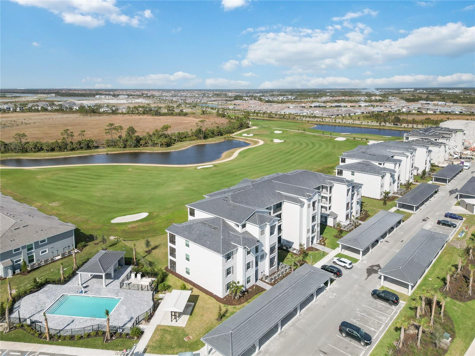 Image 23 of 32 For 17565 Opal Sand Drive 207