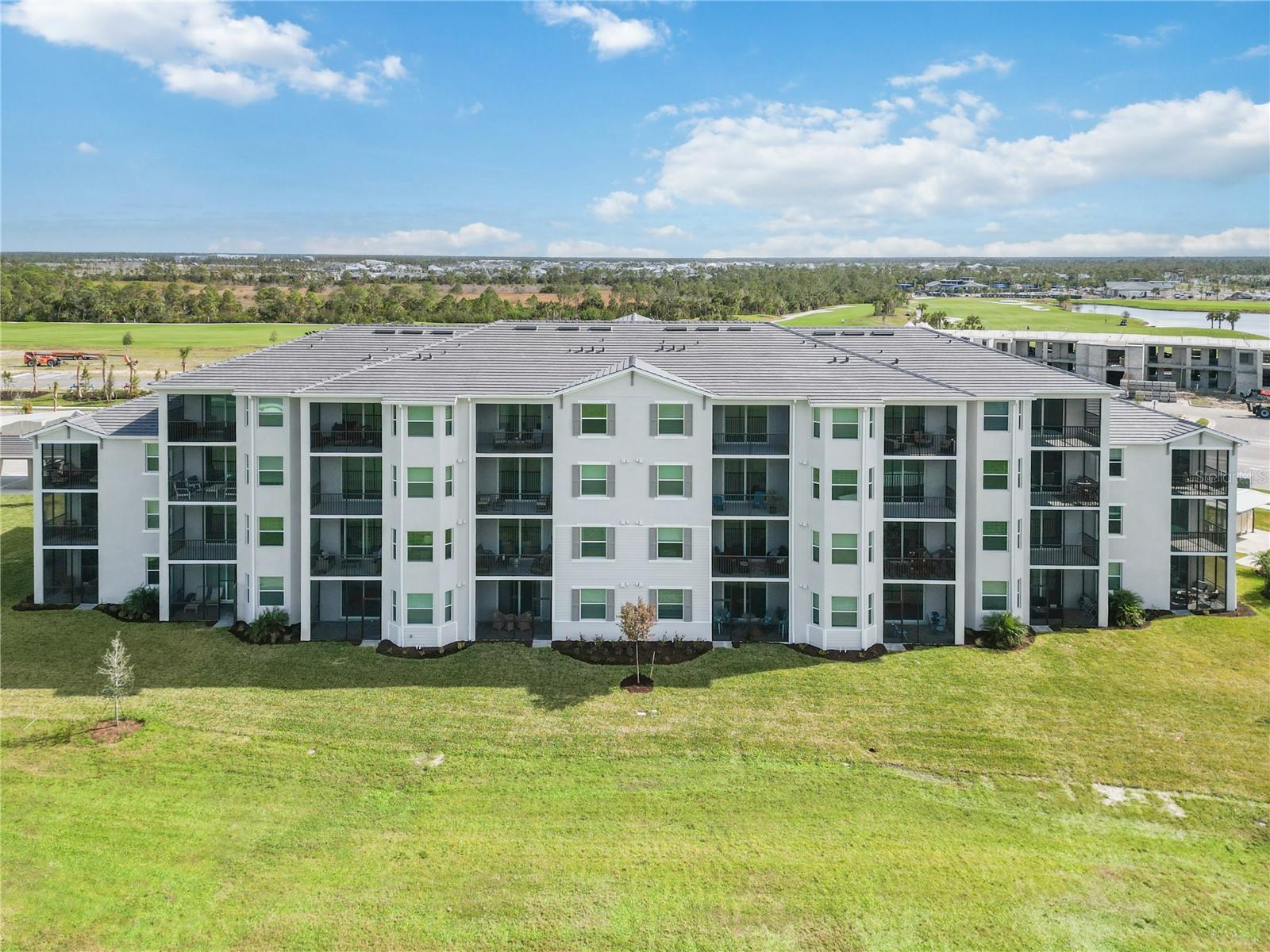 Image 27 of 32 For 17565 Opal Sand Drive 207