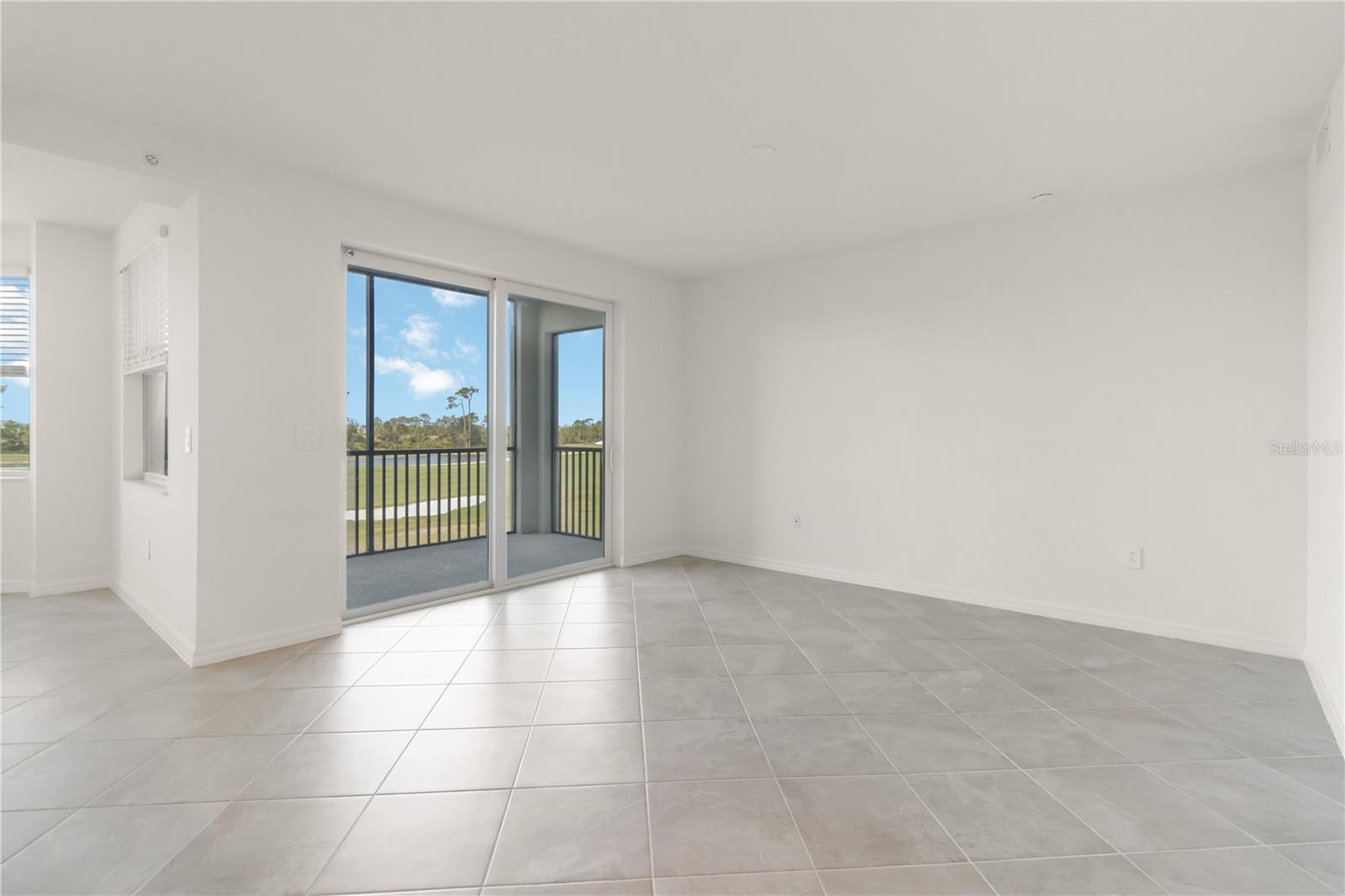 Image 8 of 32 For 17565 Opal Sand Drive 207