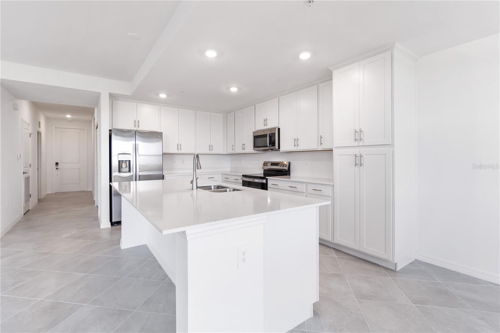 Image 9 of 32 For 17565 Opal Sand Drive 207