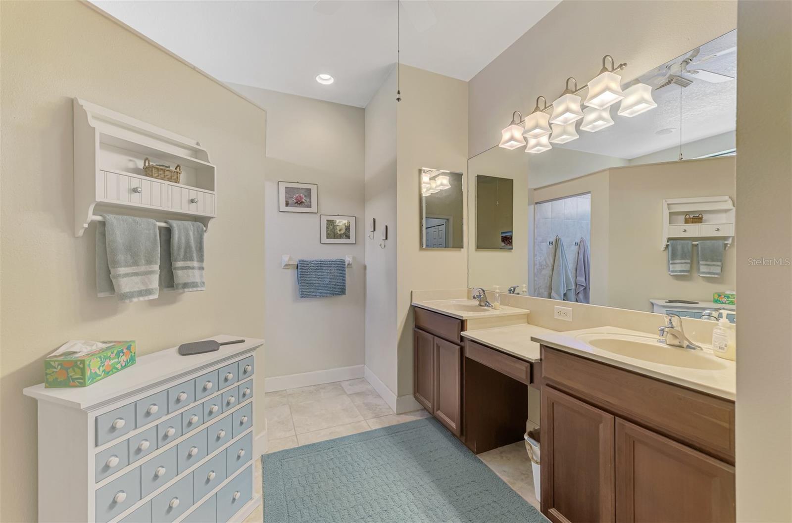 Image 33 of 76 For 20636 Capello Drive