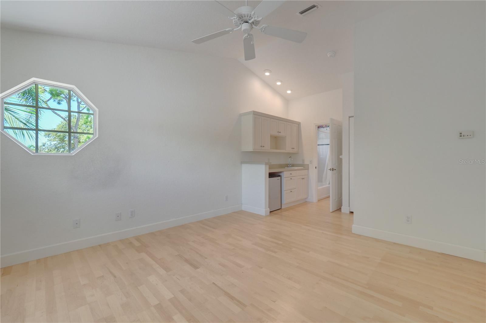 Image 33 of 78 For 304 Tortuga Drive