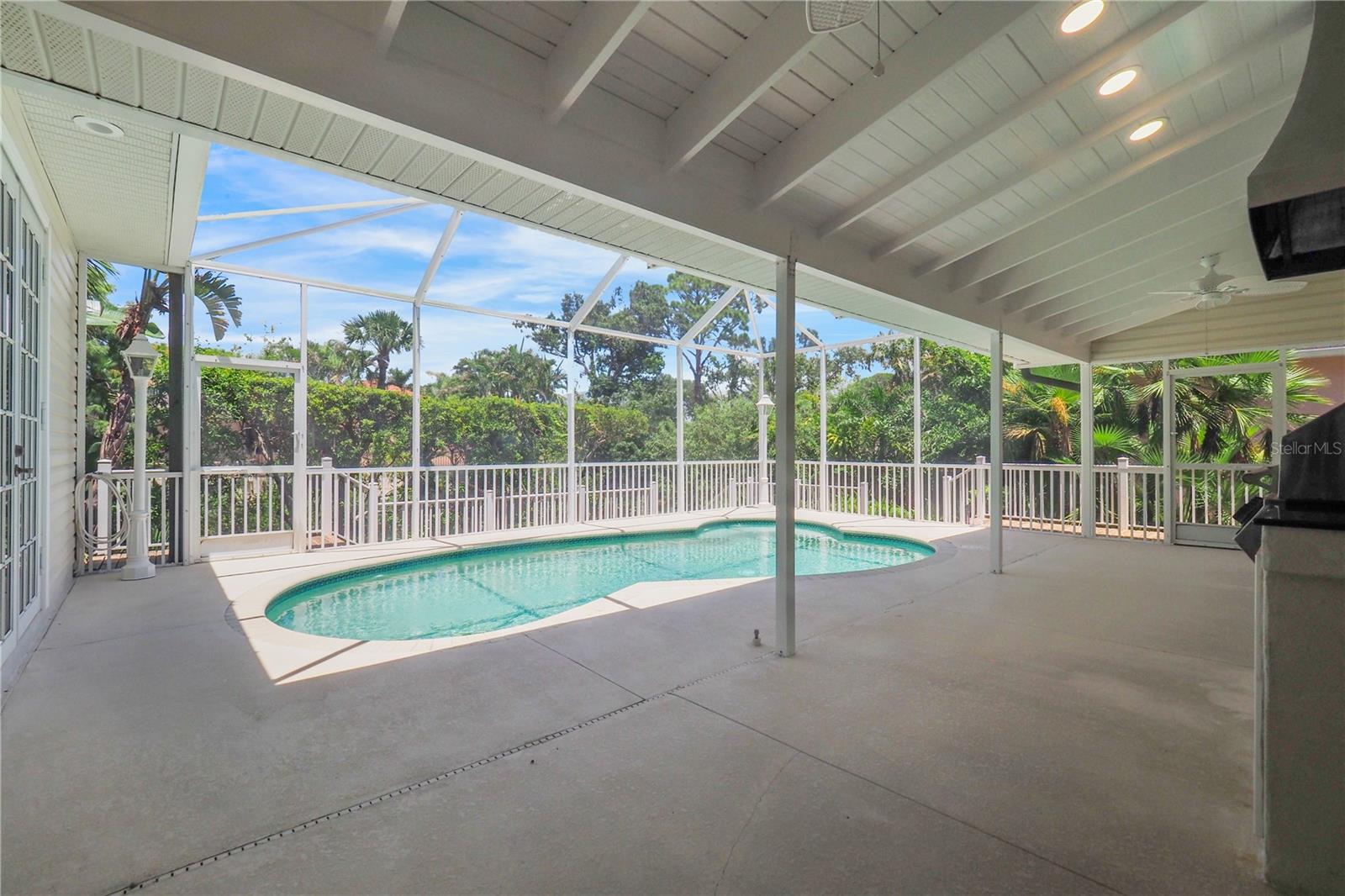 Image 43 of 78 For 304 Tortuga Drive