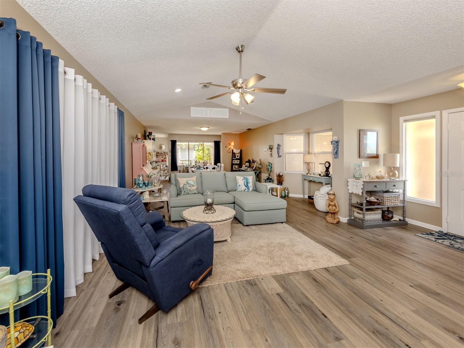 Image 6 of 63 For 1197 Willow Springs Drive