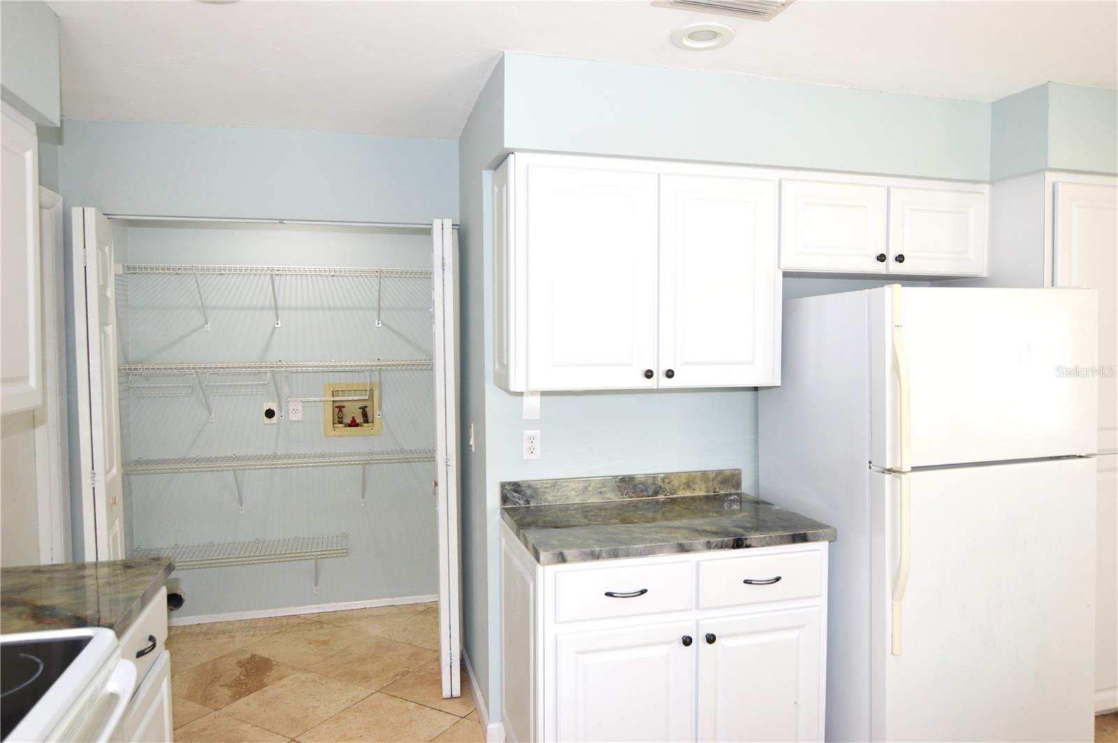 Image 21 of 31 For 1576 Fawnwood Circle