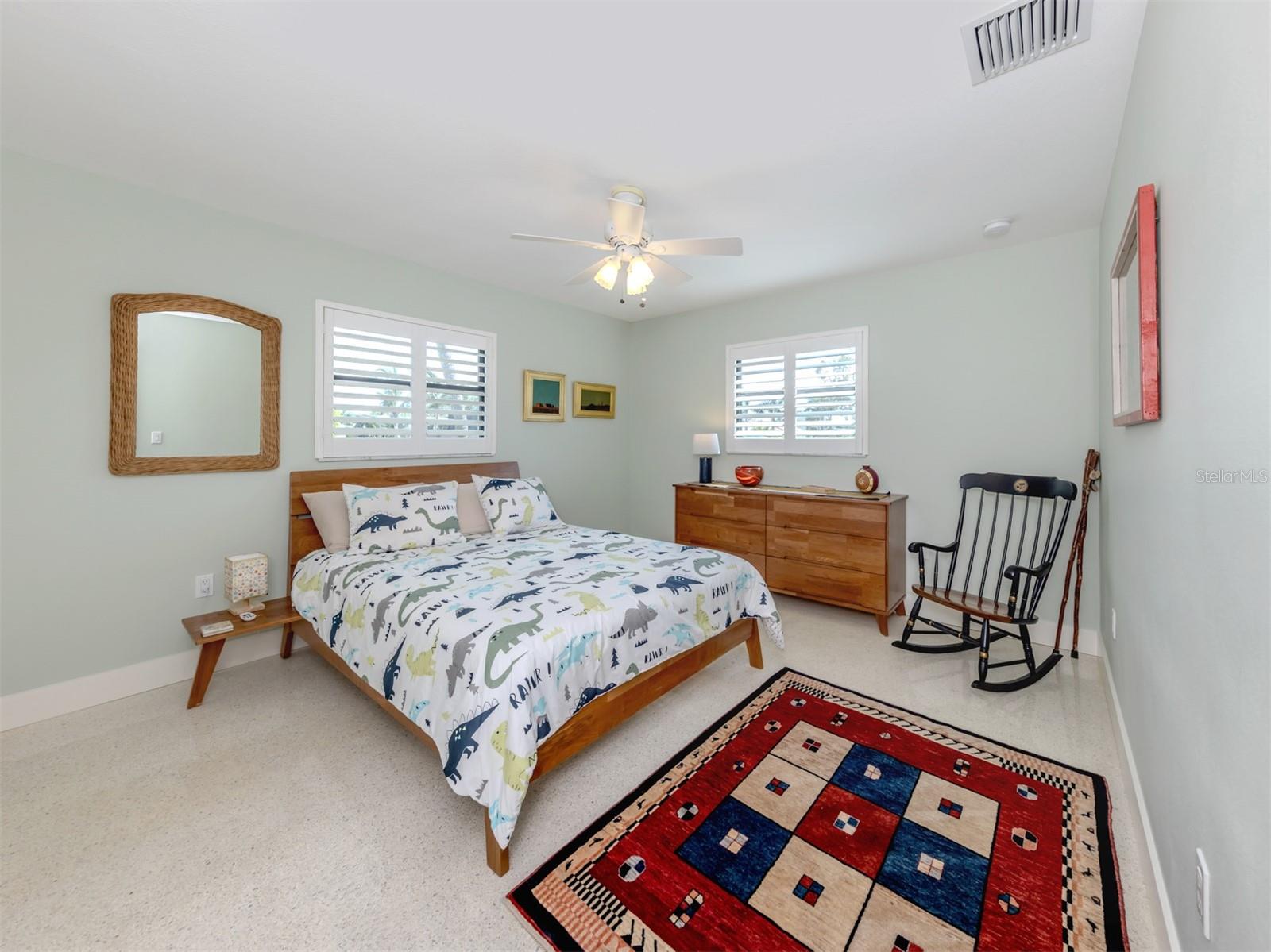 Image 26 of 61 For 515 Everglades Drive