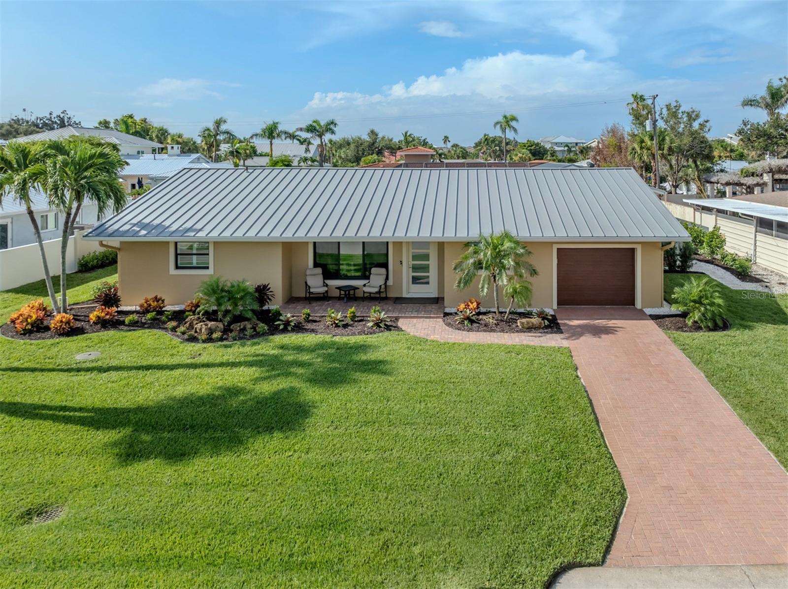 Image 28 of 61 For 515 Everglades Drive