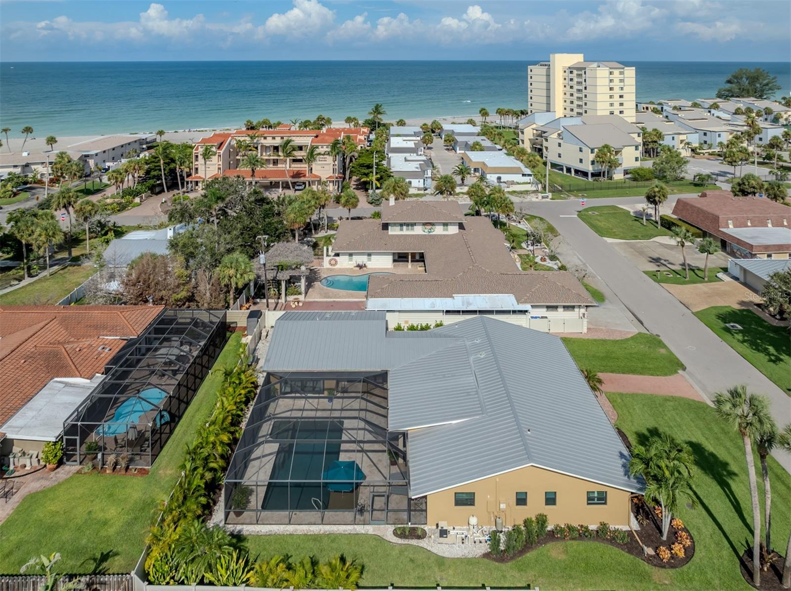 Image 3 of 61 For 515 Everglades Drive