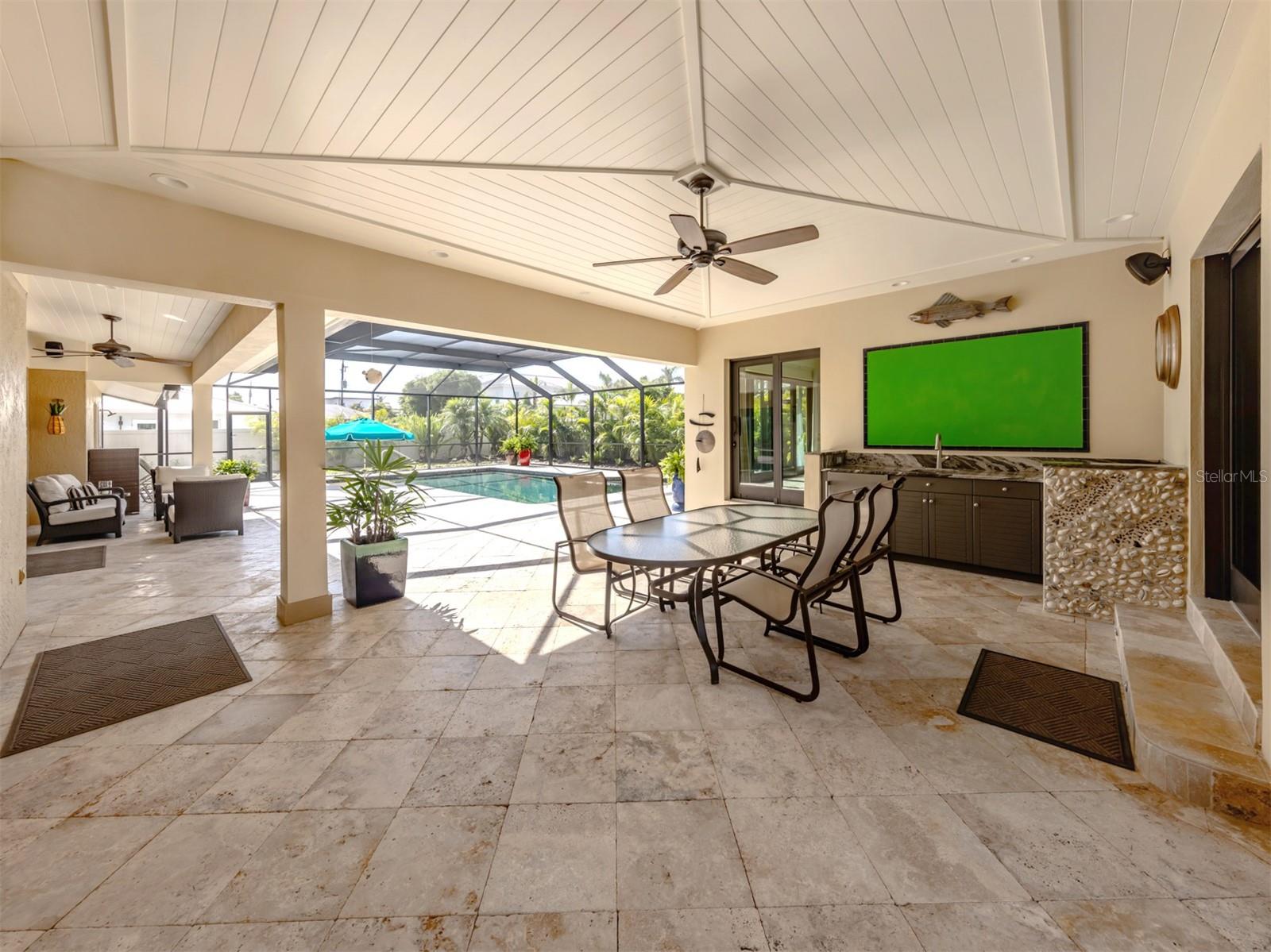 Image 35 of 61 For 515 Everglades Drive